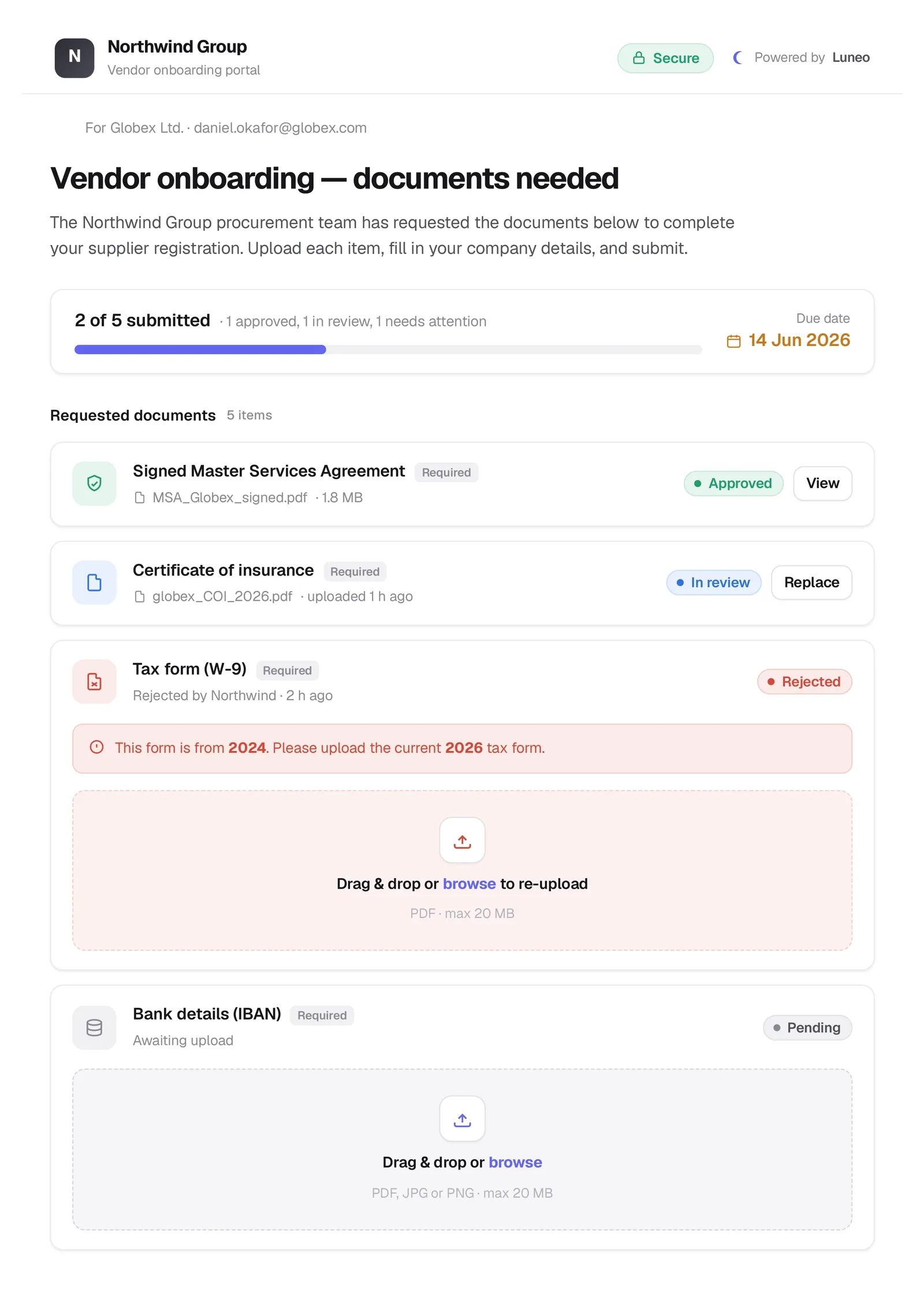 Portail externe Luneo : vue fournisseur avec liste des documents requis et statuts de soumission
